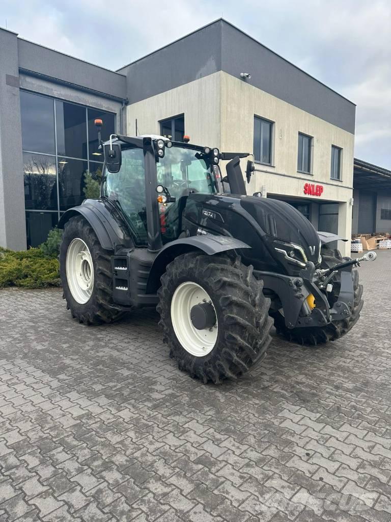 Valtra T 235 Traktoriai