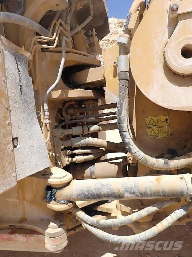 CAT 988K Naudoti ratiniai krautuvai