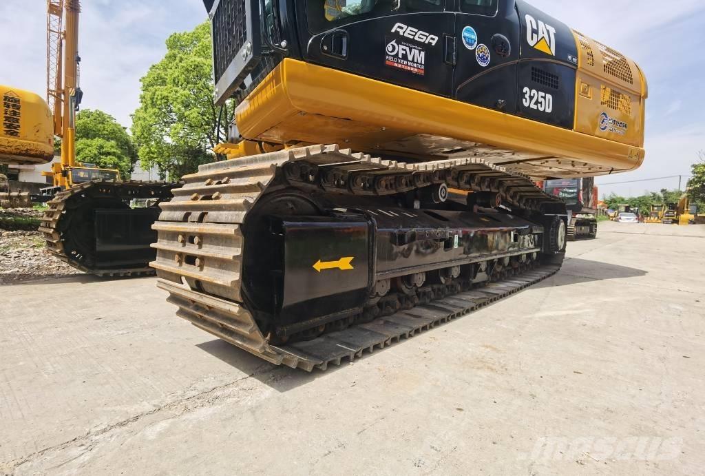CAT 325 D Vikšriniai ekskavatoriai
