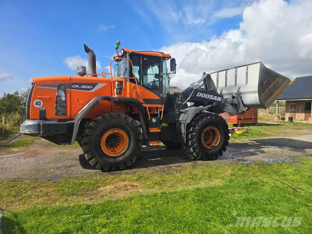 Doosan DL 300-5 Naudoti ratiniai krautuvai