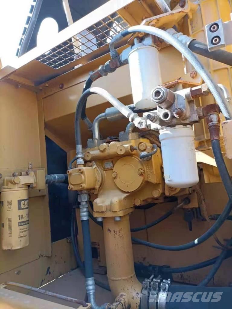 CAT 329 D L Vikšriniai ekskavatoriai