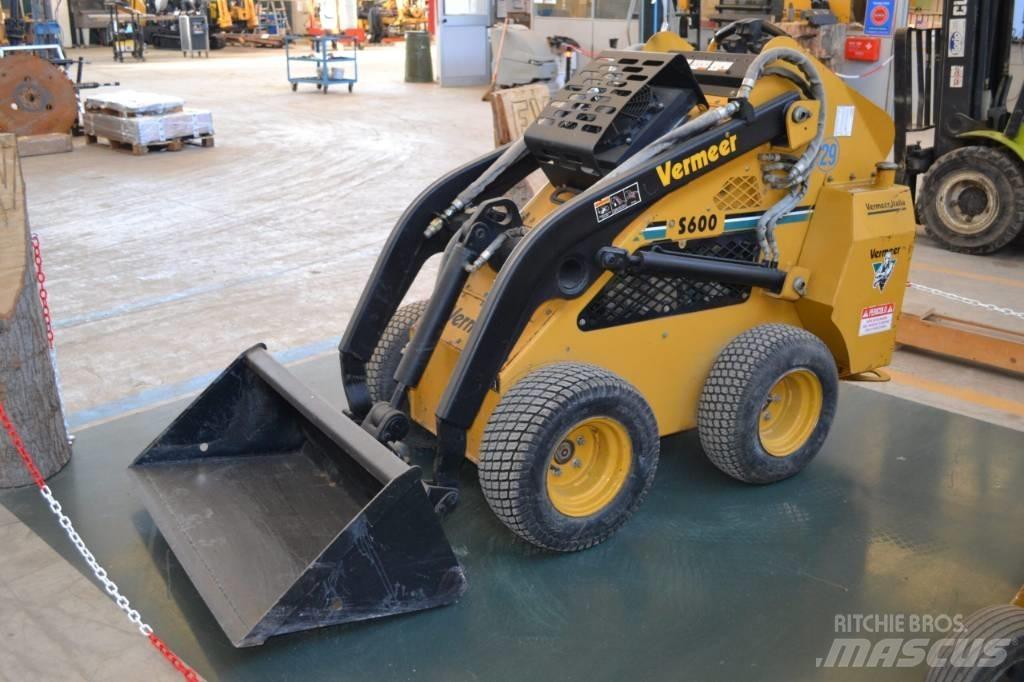 Vermeer S600 Daugiafunkciniai pakrovėjai