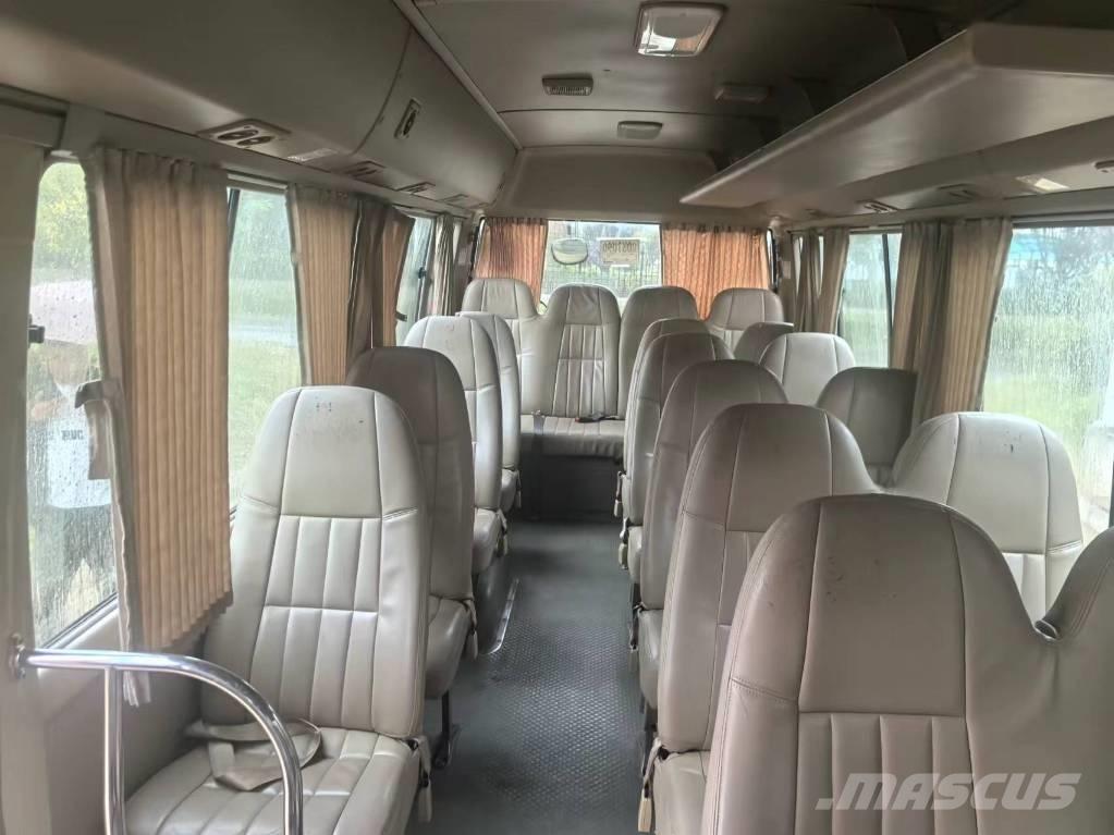 Toyota Coaster Tarpmiestiniai autobusai