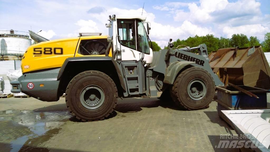 Liebherr L 580 Naudoti ratiniai krautuvai
