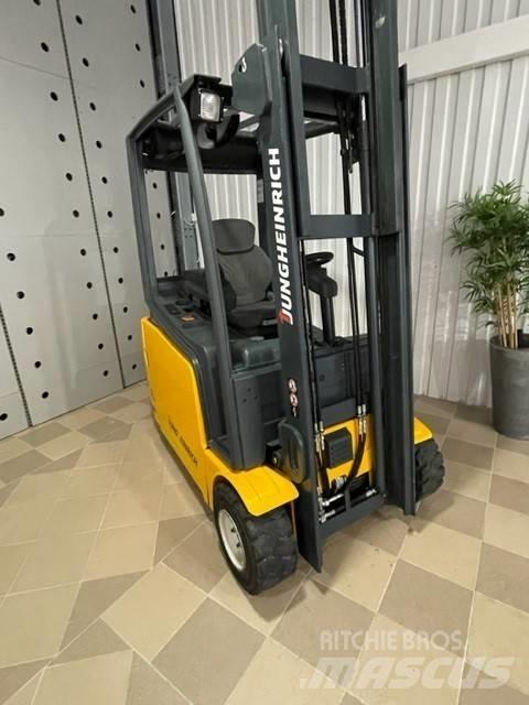 Jungheinrich EFG 218 Elektriniai šakiniai krautuvai