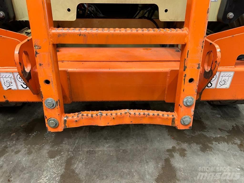 JLG M 4069 LE Žirkliniai keltuvai