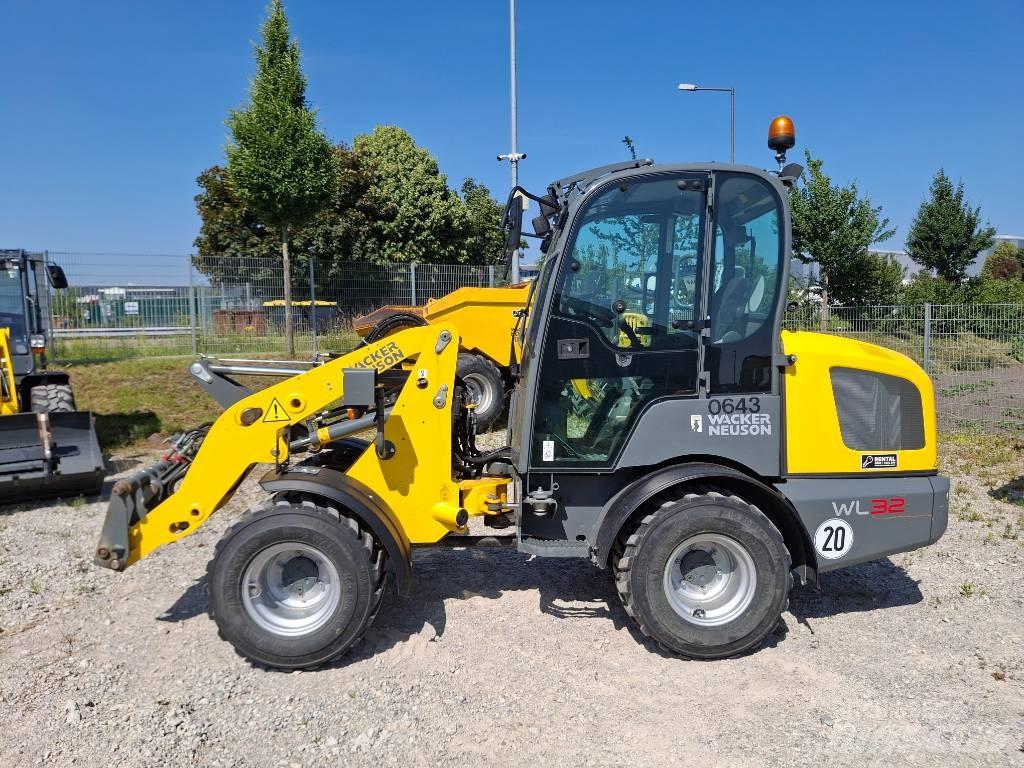 Wacker Neuson WL32 Naudoti ratiniai krautuvai