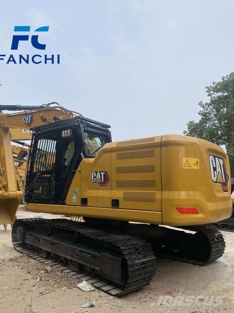 CAT 323 Vikšriniai ekskavatoriai