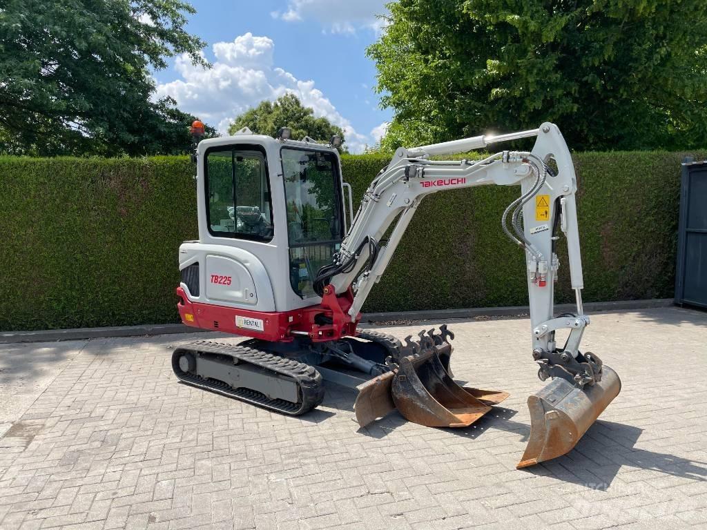 Takeuchi TB 225 Mini ekskavatoriai < 7 t