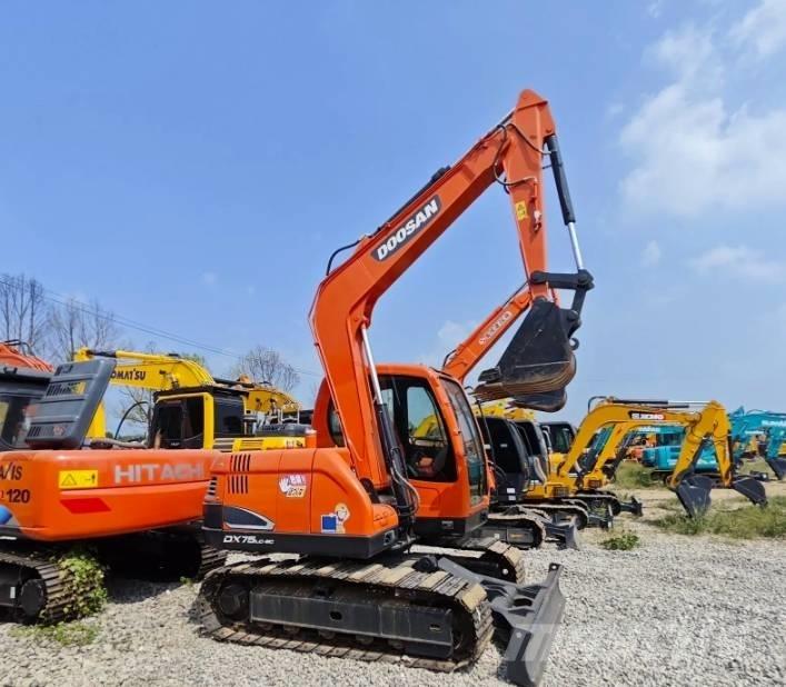 Doosan DX75-9C Vidutinės galios ekskavatoriai 7-12 t
