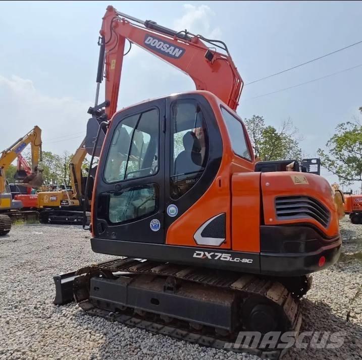 Doosan DX75-9C Vidutinės galios ekskavatoriai 7-12 t