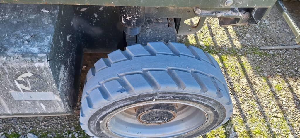 JLG M 3369 Žirkliniai keltuvai