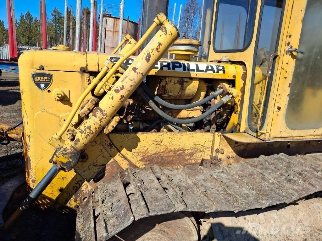 CAT D 4 D Vikšriniai buldozeriai