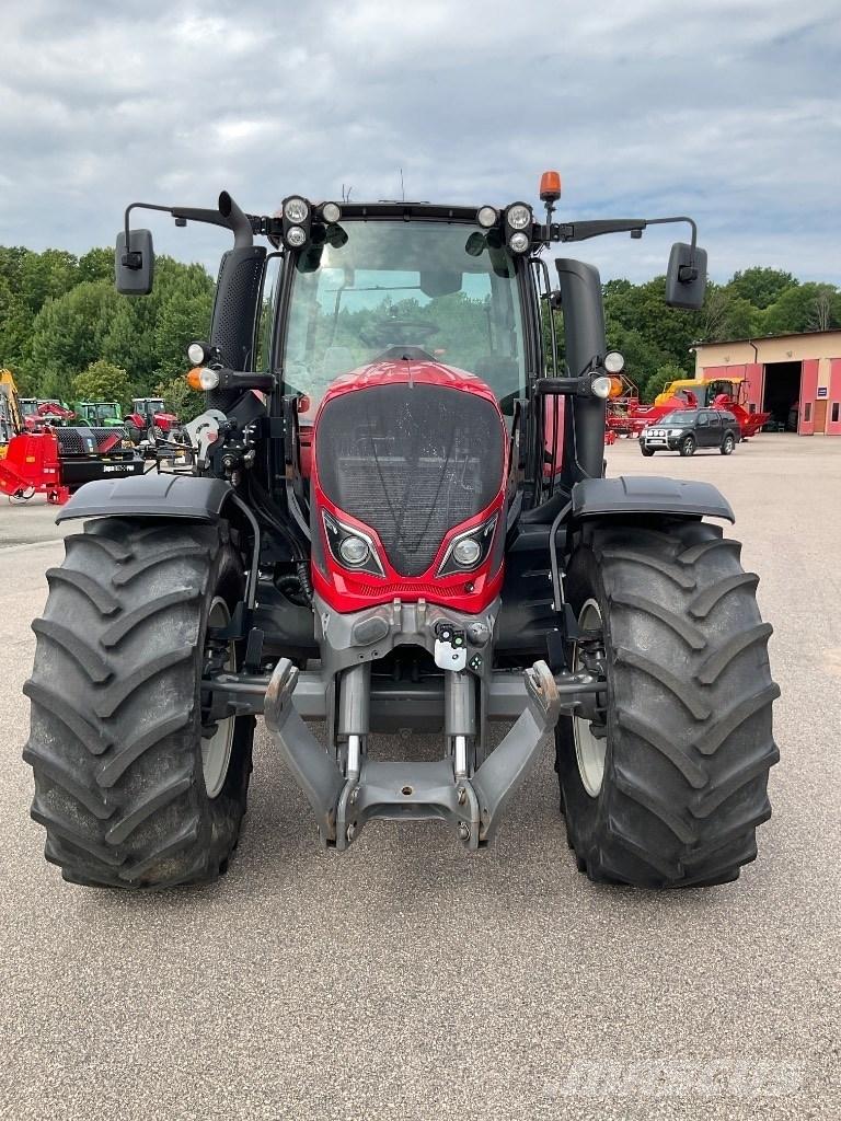 Valtra N174 Versu Traktoriai