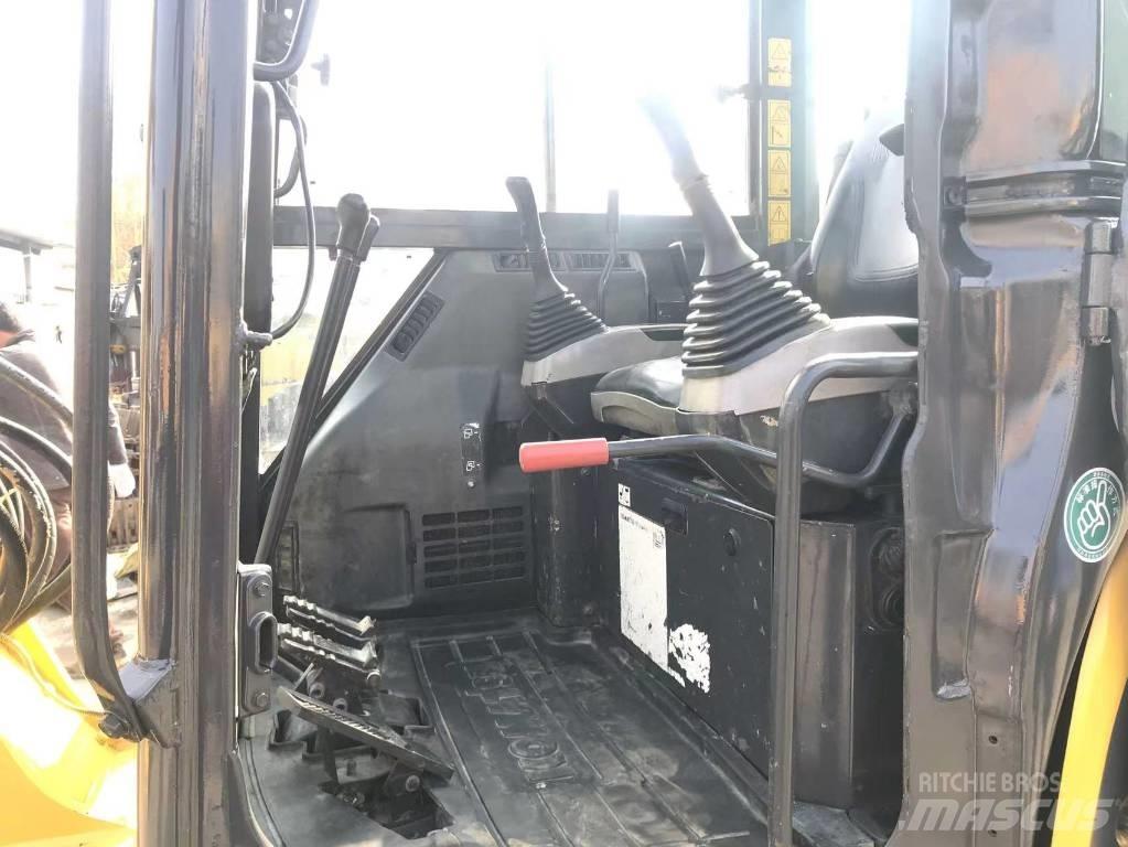 Komatsu PC 55 Vikšriniai ekskavatoriai