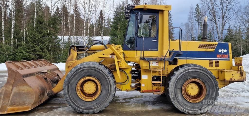 Komatsu WA380 Naudoti ratiniai krautuvai