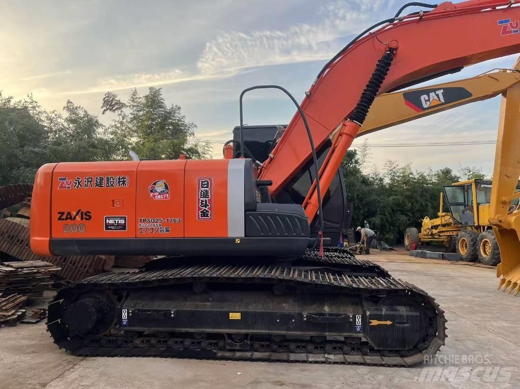 Hitachi ZX 200 Vikšriniai ekskavatoriai