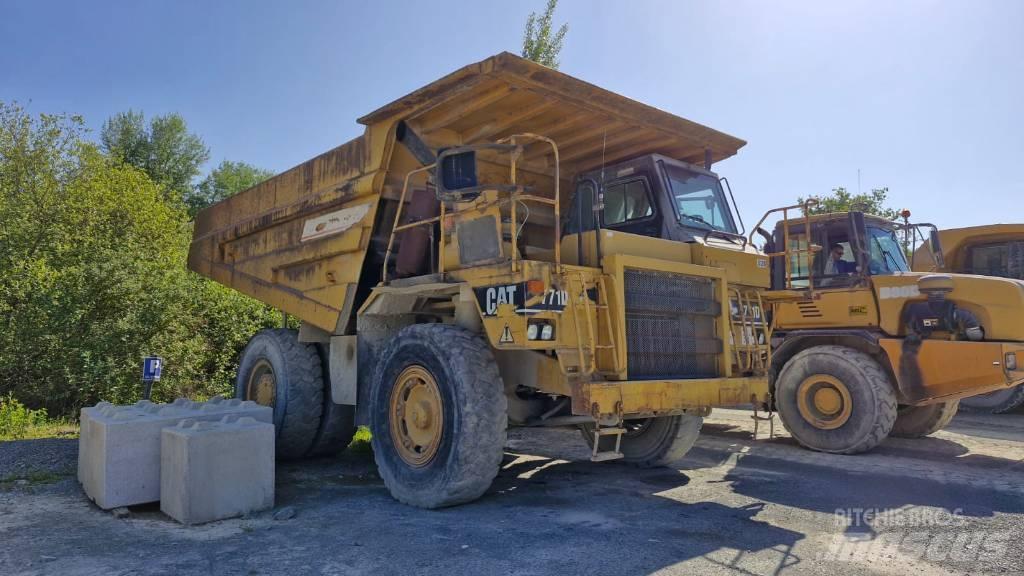 CAT 771D Atliekų išvežimo technika