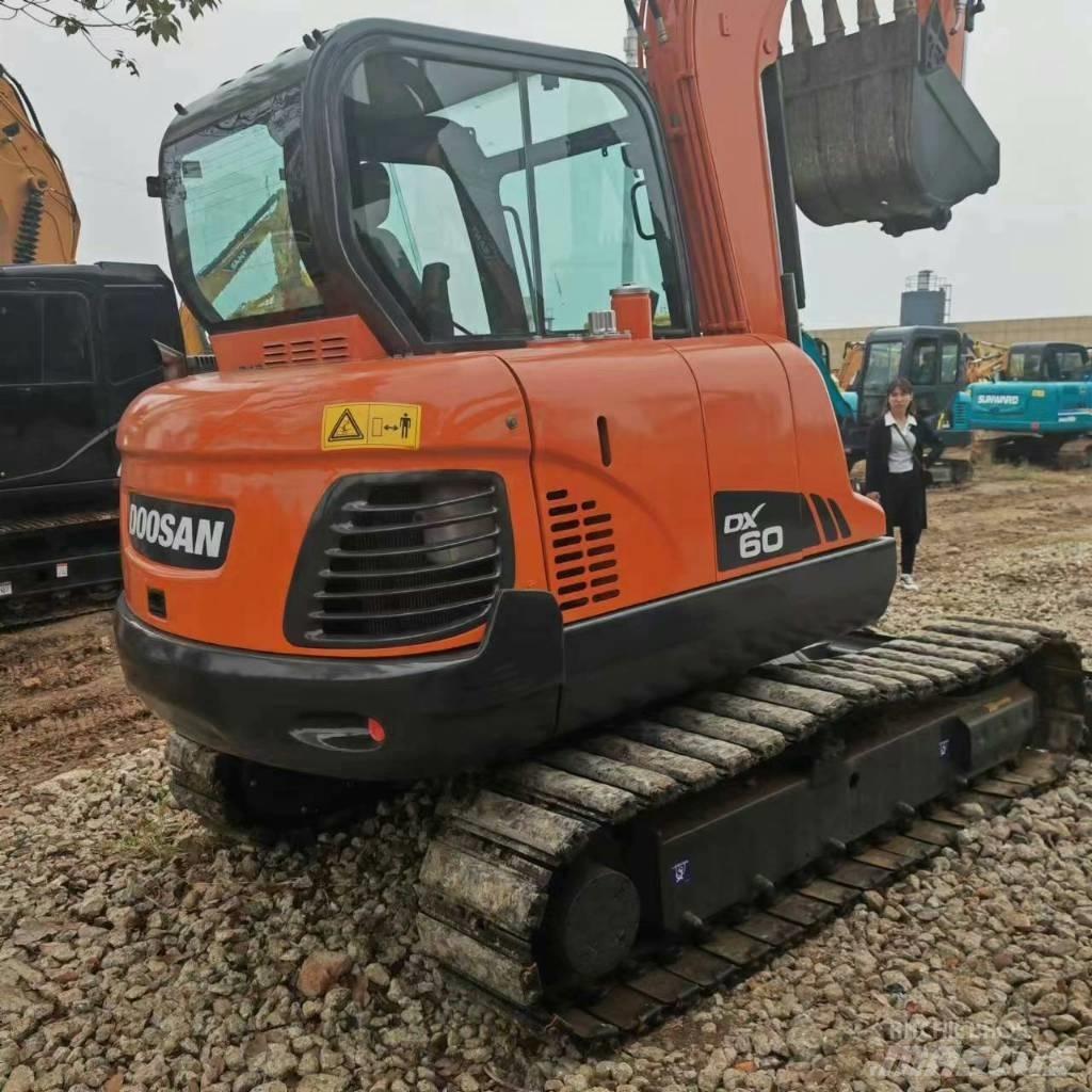 Doosan DX60 Mini ekskavatoriai < 7 t