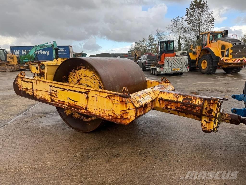 Bomag BW 6 Porinių būgnų volai