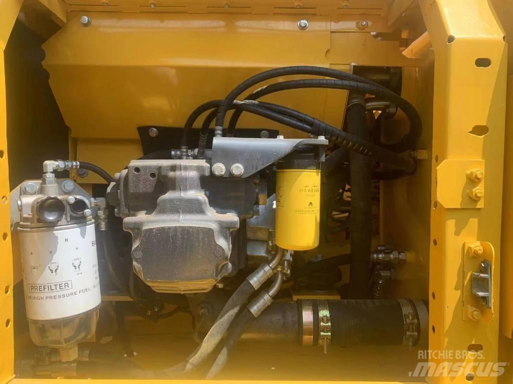 Komatsu PC 200-8 Vidutinės galios ekskavatoriai 7-12 t