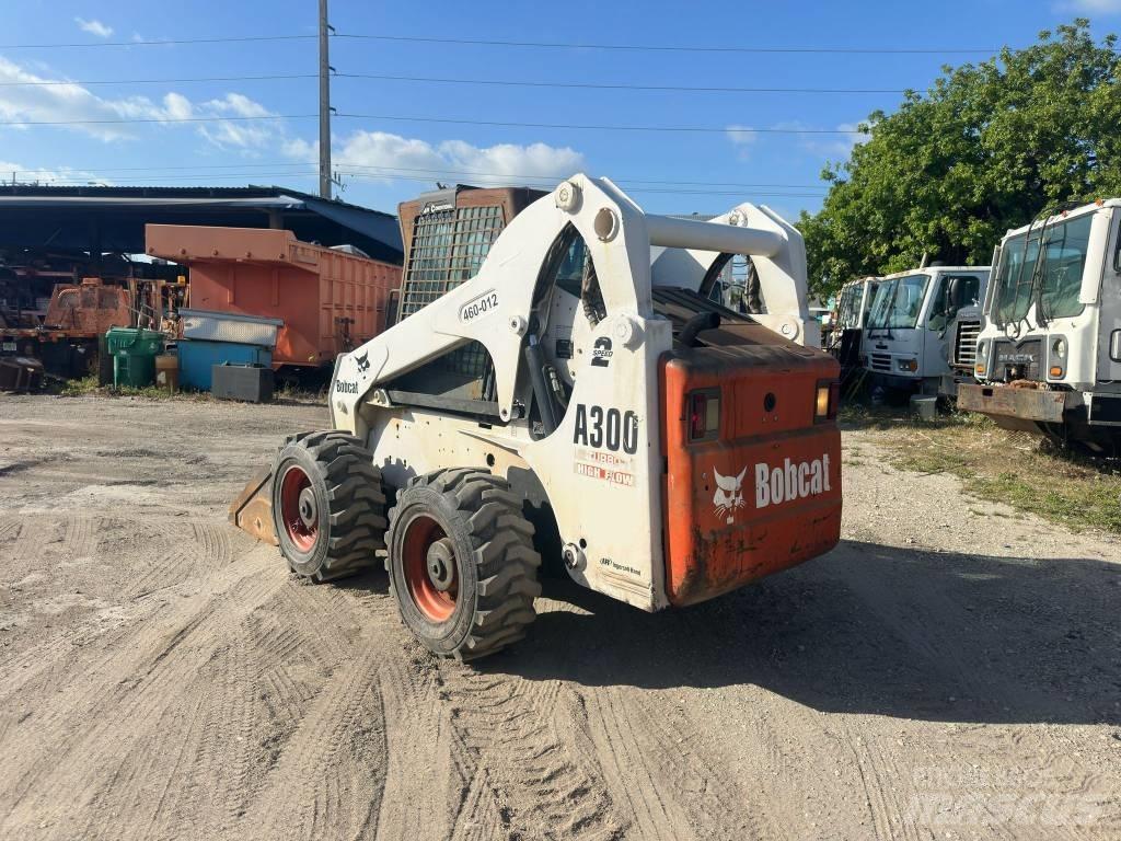 Bobcat A 300 Krautuvai su šoniniu pasukimu