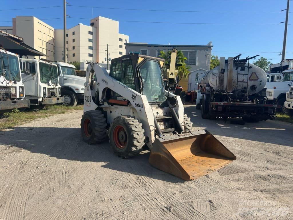 Bobcat A 300 Krautuvai su šoniniu pasukimu