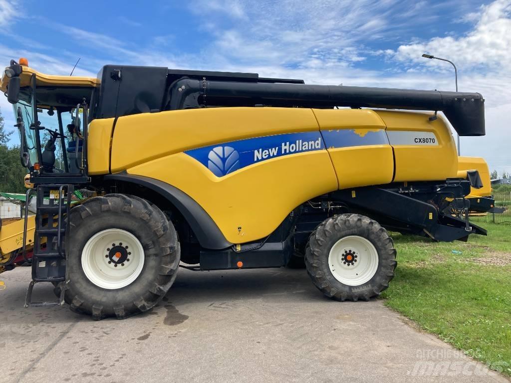 New Holland CX 8070 Derliaus nuėmimo kombainai