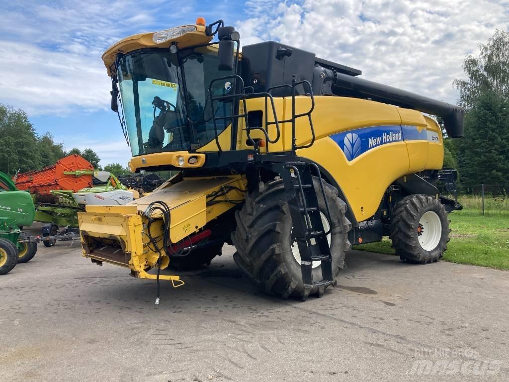 New Holland CX 8070 Derliaus nuėmimo kombainai