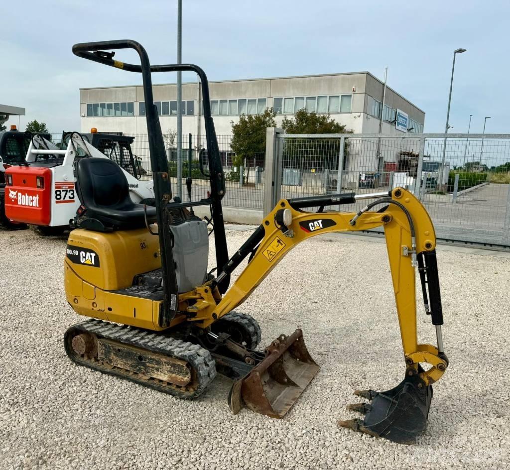 CAT 300.9 D Mini ekskavatoriai < 7 t