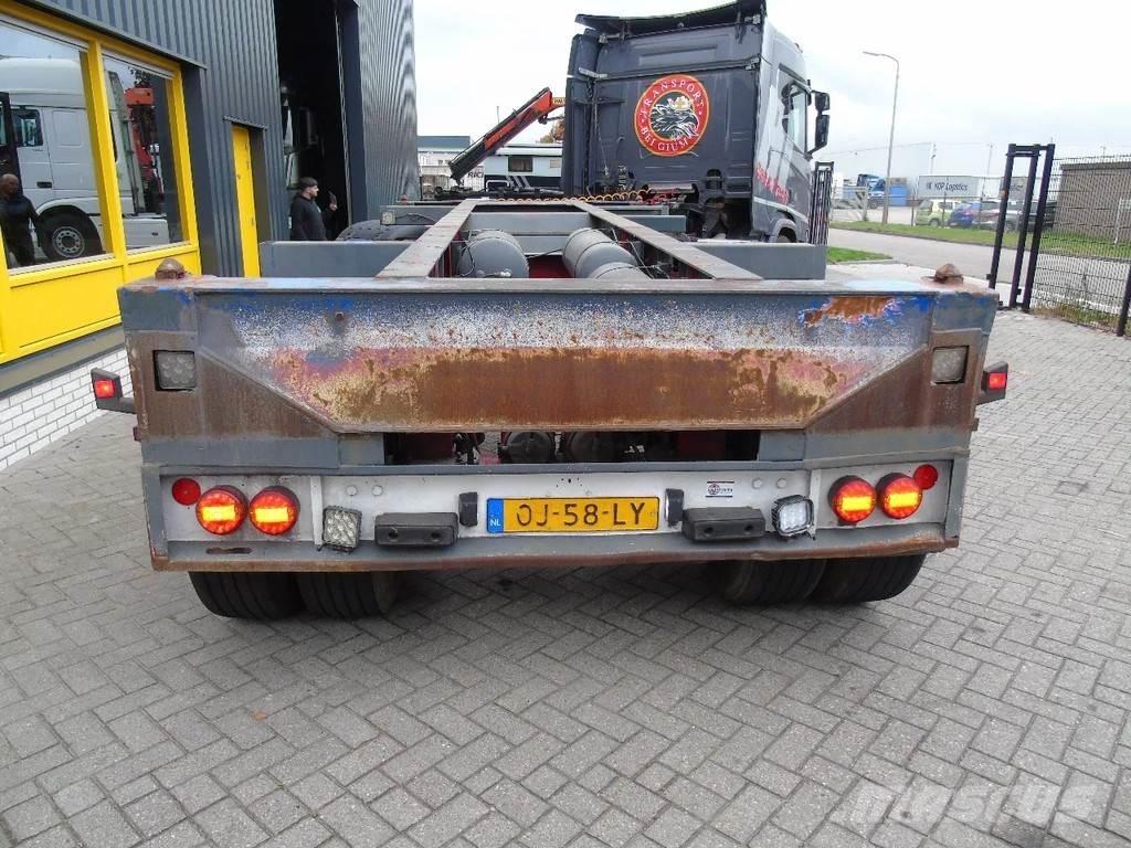  TR'AX 2 AXLE + 20FT Konteinerių puspriekabės