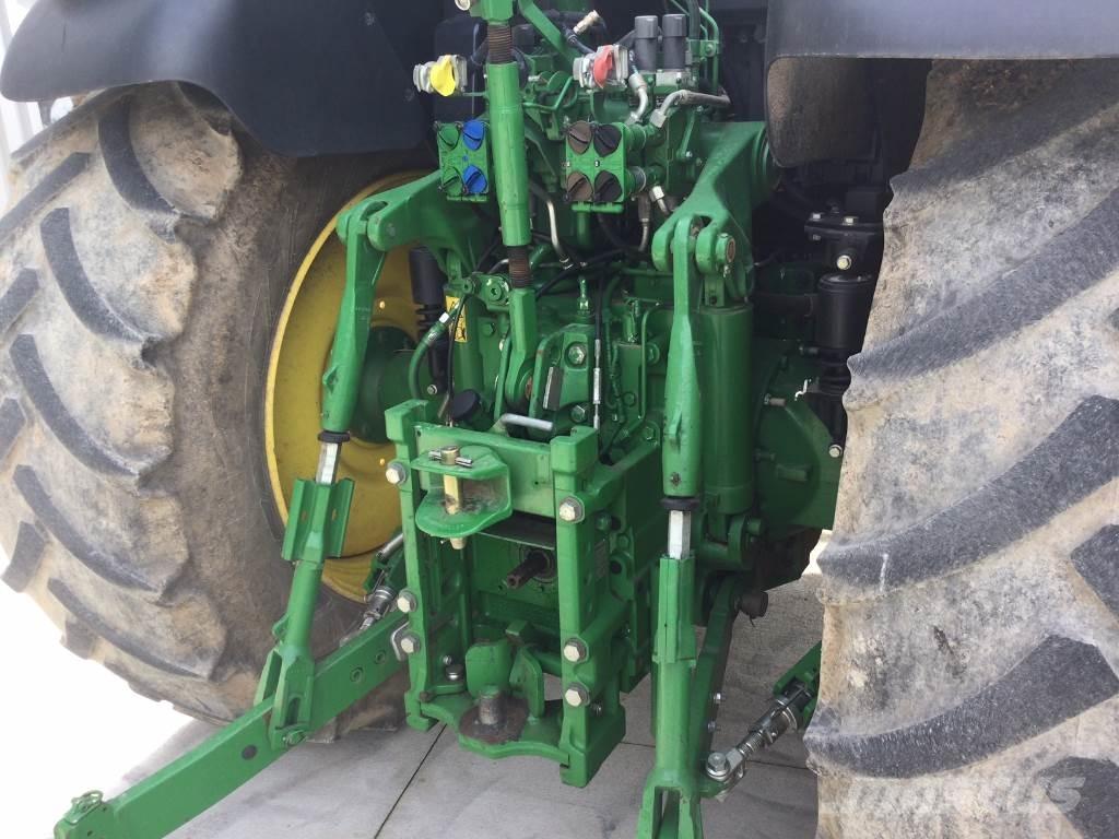 John Deere 6195M Traktoriai