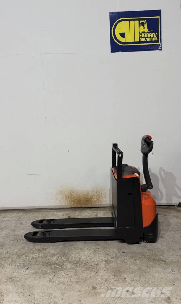 BT truck LWE 180 Mažų aukščių keltuvai