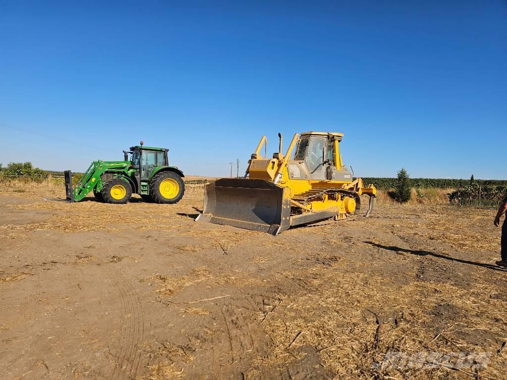 Komatsu D 65 EX 12 Vikšriniai buldozeriai