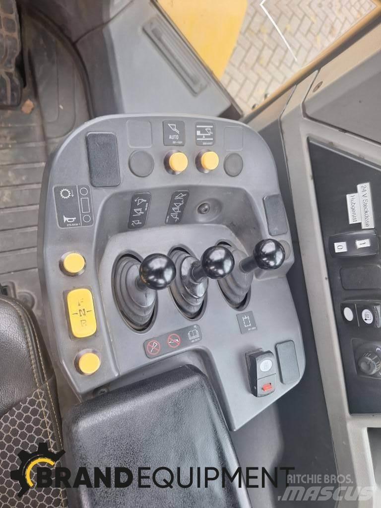 CAT 950M Naudoti ratiniai krautuvai