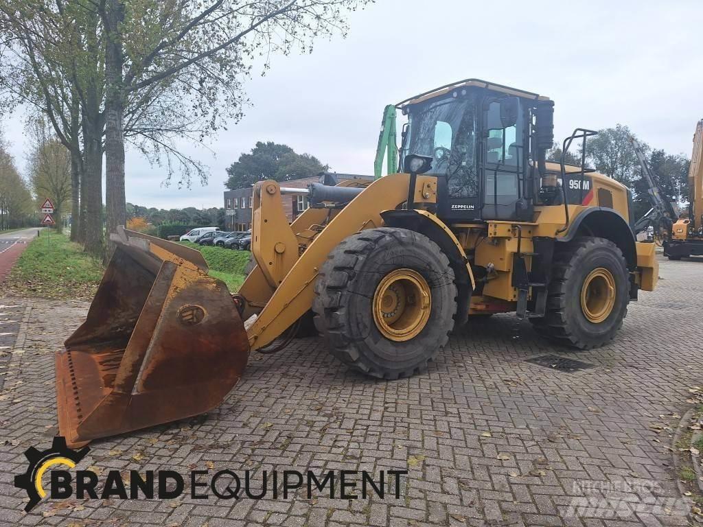 CAT 950M Naudoti ratiniai krautuvai
