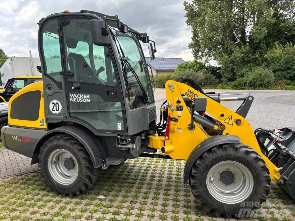 Wacker Neuson WL 38 Naudoti ratiniai krautuvai