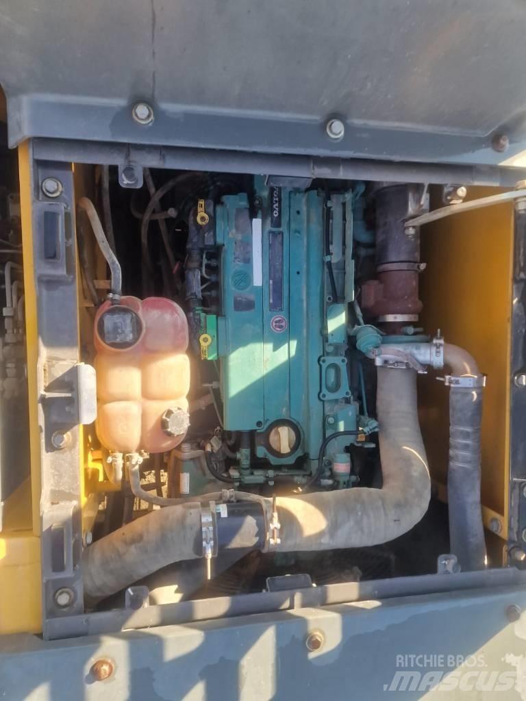 Volvo EC 220 E Vikšriniai ekskavatoriai