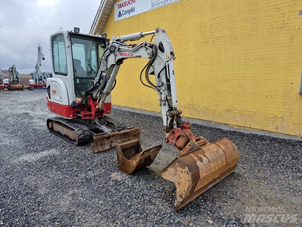 Takeuchi TB225 Mini ekskavatoriai < 7 t