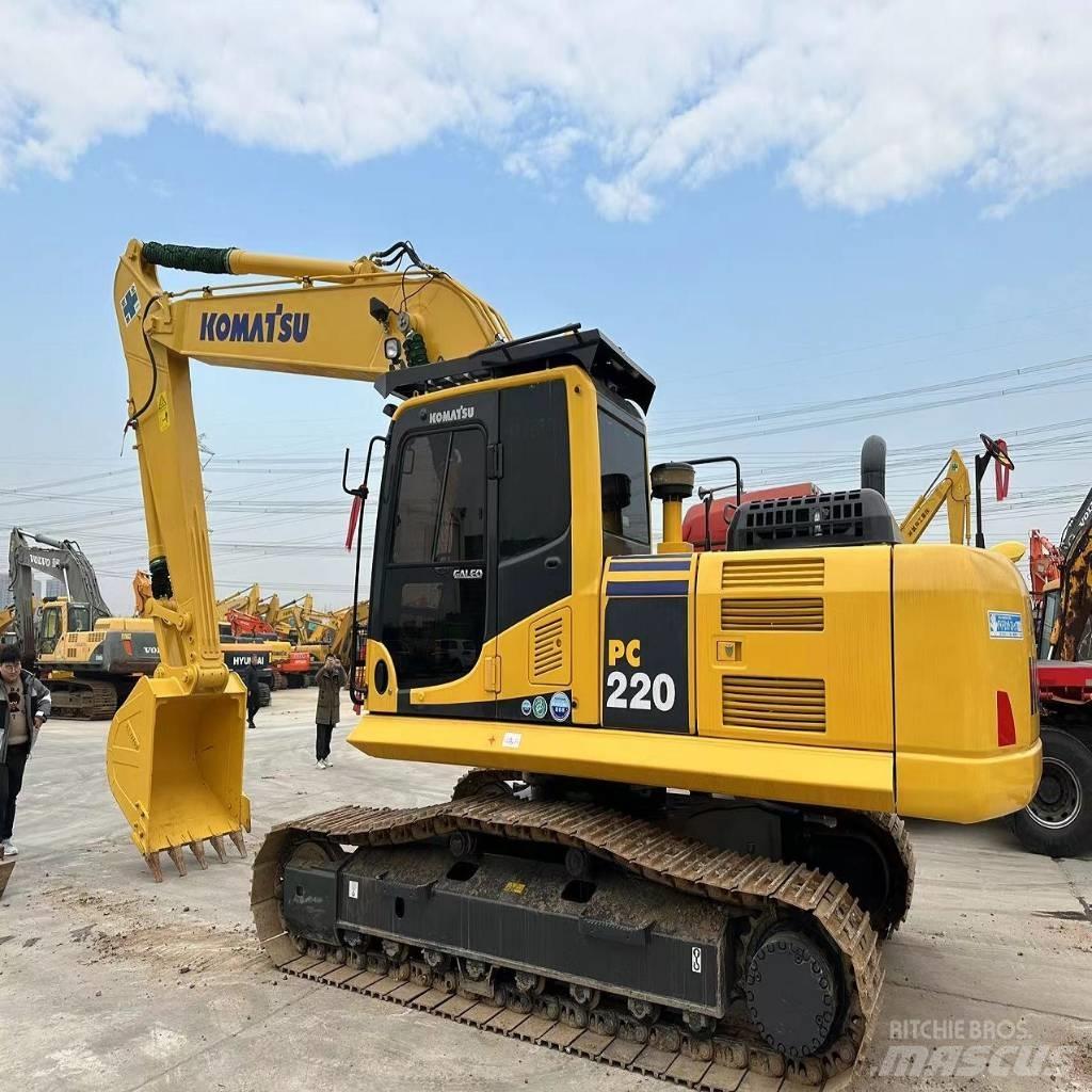 Komatsu PC 220-8 Vikšriniai ekskavatoriai