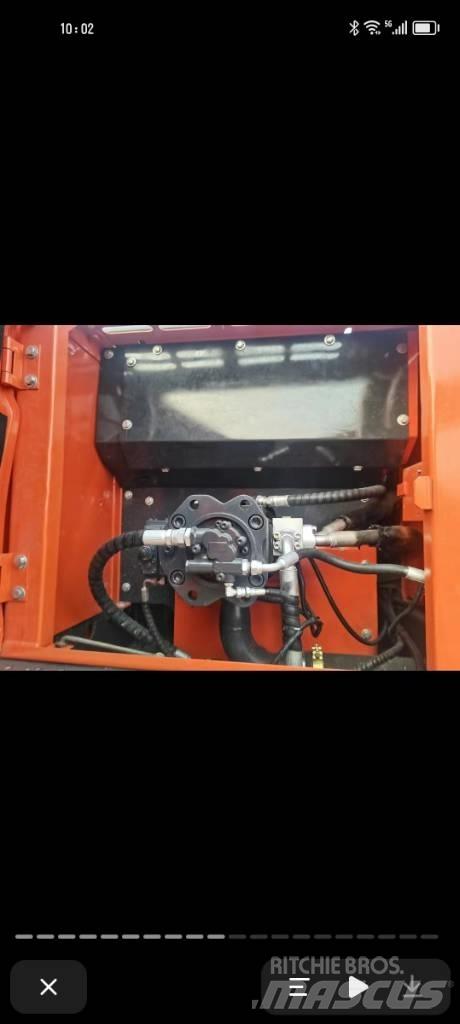 Doosan DX 220 Vikšriniai ekskavatoriai