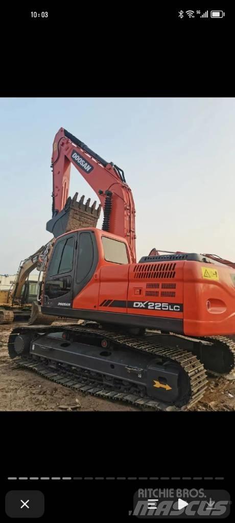 Doosan DX 220 Vikšriniai ekskavatoriai