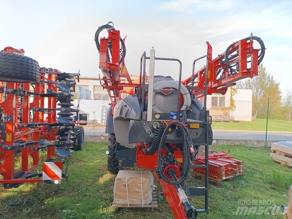 Kuhns Mfg LEXIS Prikabinami purkštuvai