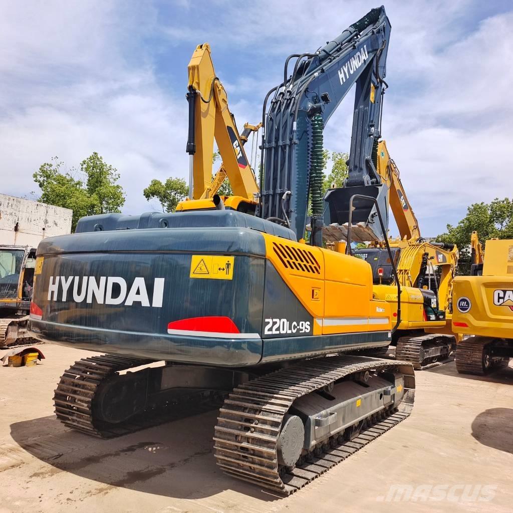Hyundai 220LC-9S Vikšriniai ekskavatoriai