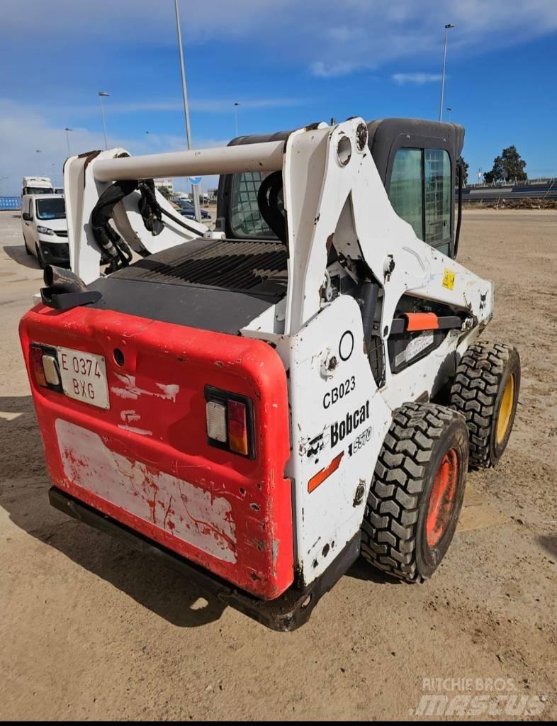 Bobcat S 570 Krautuvai su šoniniu pasukimu