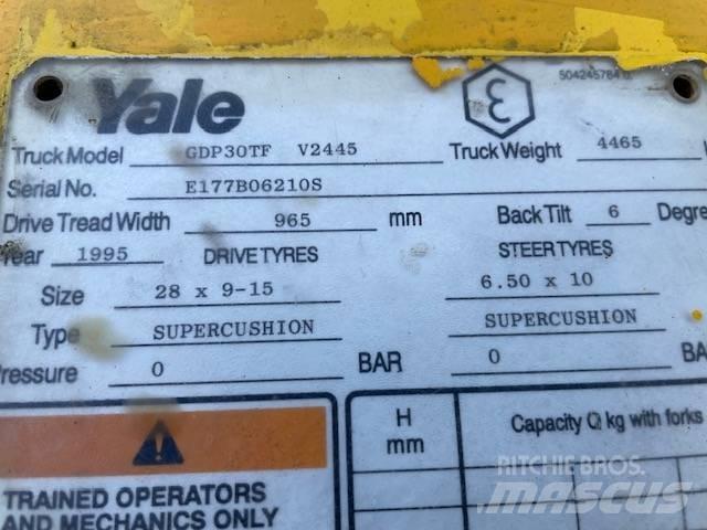 Yale GDP30TF Dyzeliniai krautuvai