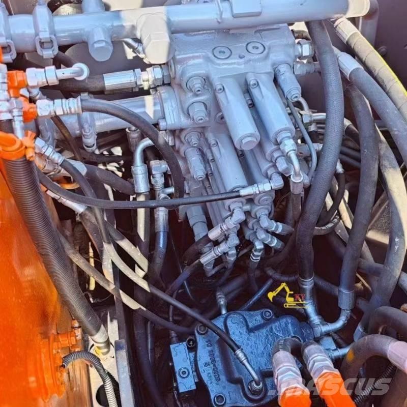 Hitachi 70 Vikšriniai ekskavatoriai