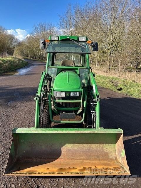 John Deere 2720 Naudoti kompaktiški traktoriai