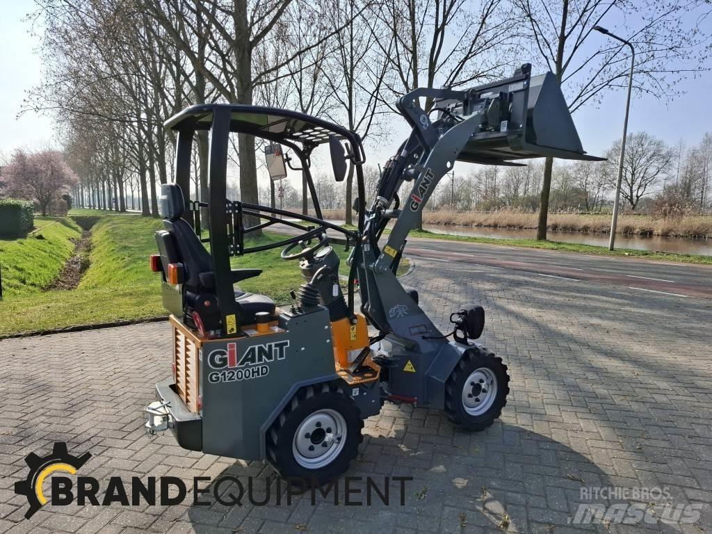 GiANT G1200HD Naudoti ratiniai krautuvai