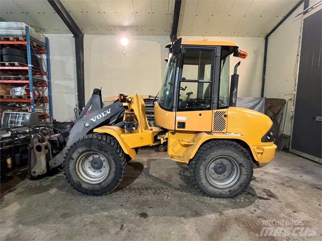 Volvo L35 TP/S Naudoti ratiniai krautuvai
